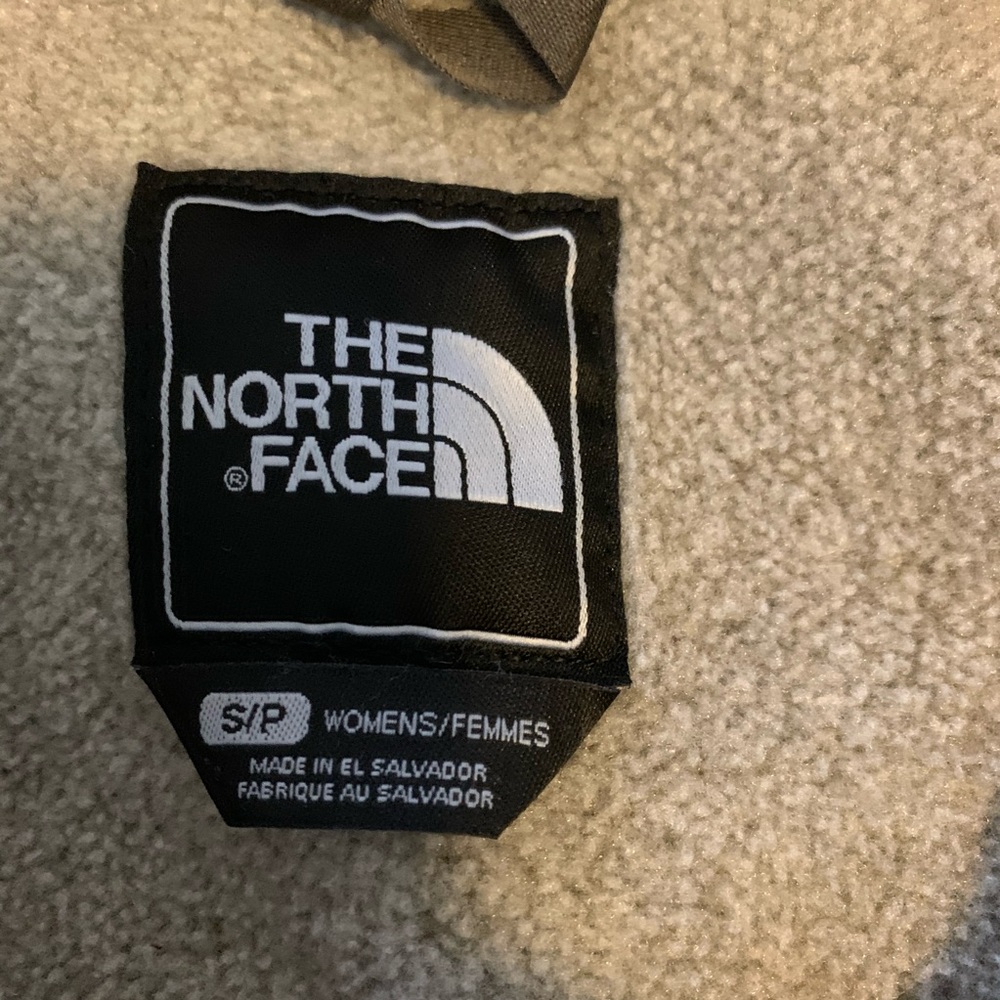 North face jacket - Picture 2 of 3